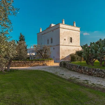 Masseria Torre Abate Risi Villa